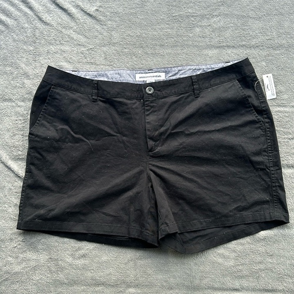 Amazon Essentials Women's Black‎ Chino Shorts Size 16 NWT